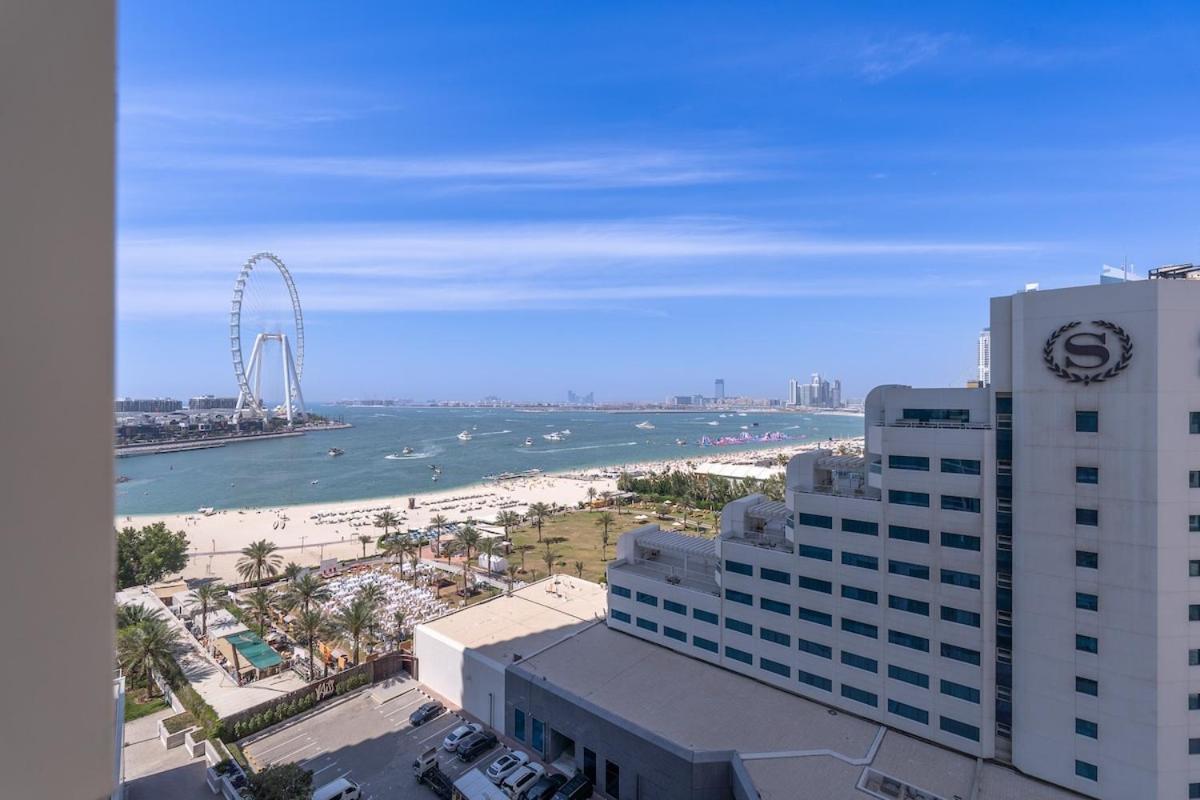 Modern 4-bedroom With Vintage-style In Jumeirah Dubai