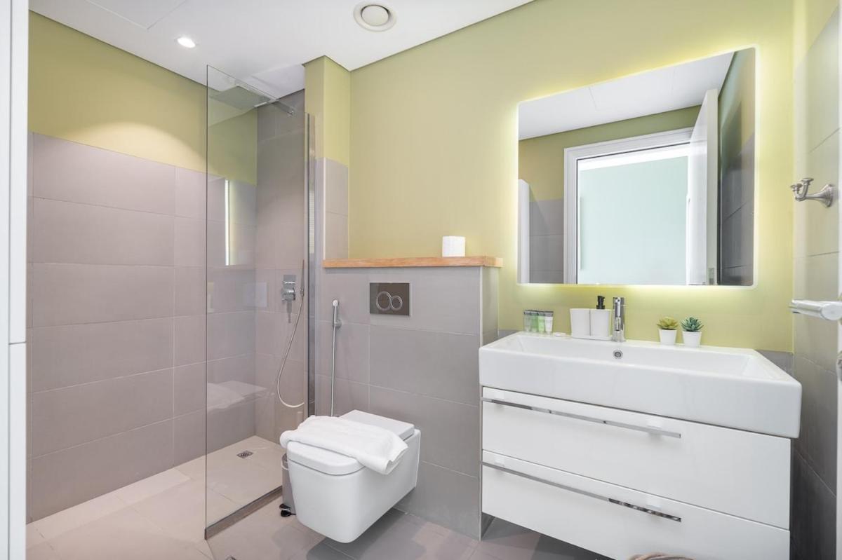 Apartment Modern 4-bedroom With Vintage-style In Jumeirah *