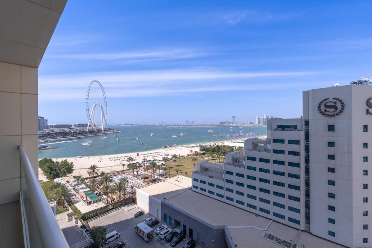 Modern 4-bedroom With Vintage-style In Jumeirah Dubai