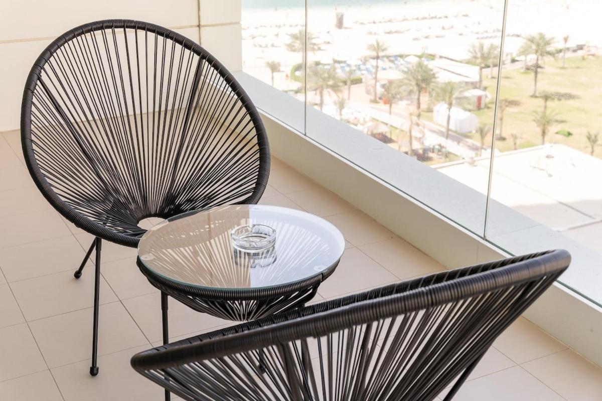 Apartment Modern 4-bedroom With Vintage-style In Jumeirah